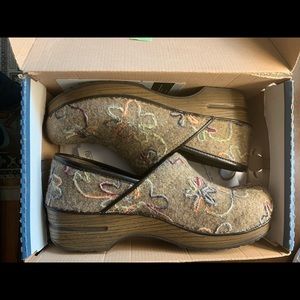 Dansko Felt Pro Oatmeal Floral size 41.
